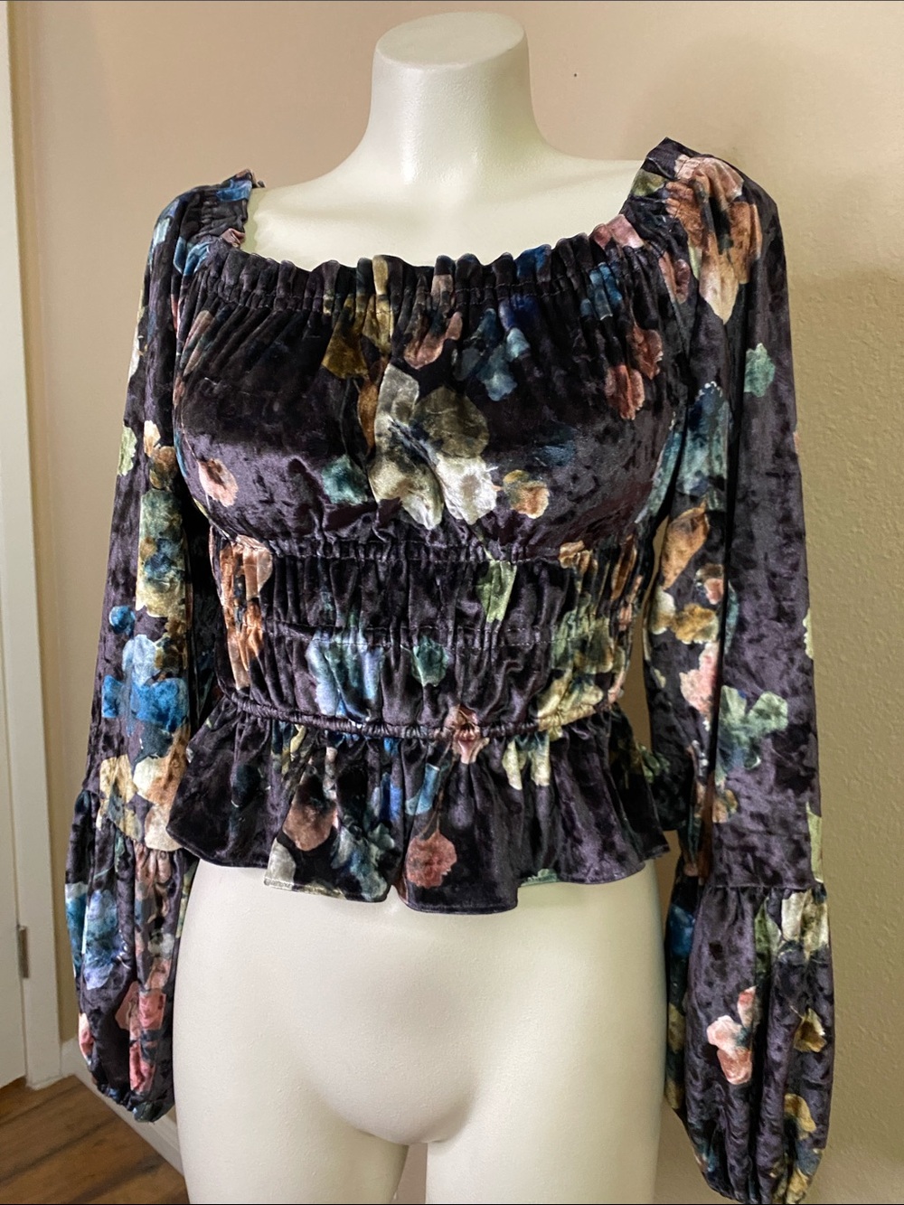 Hutch Anthropology Floral Velvet Black/Multicolor boho top M